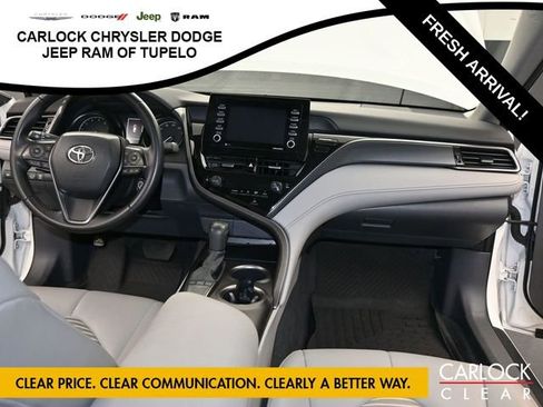 Used 2023 Toyota Camry SE image 32
