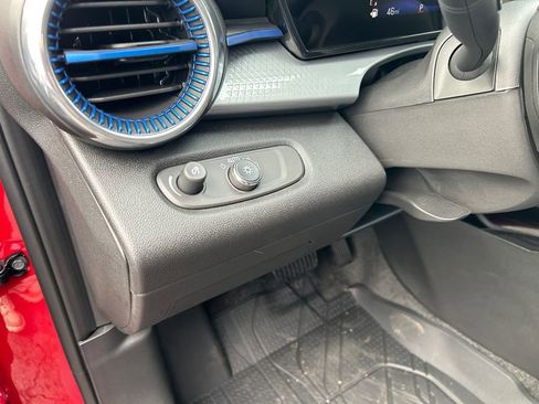 New 2026 Chevrolet Trax LT w/ Driver Confidence Package image 21