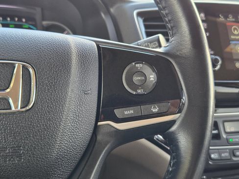 Used 2019 Honda Pilot Touring image 13
