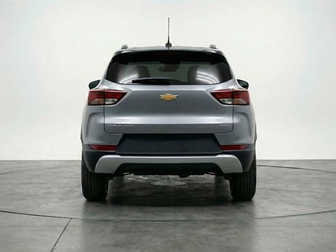 Used 2025 Chevrolet TrailBlazer LT w/ Driver Confidence Package image 7