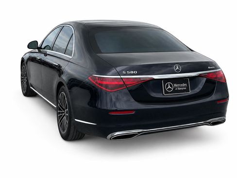 Used 2024 Mercedes-Benz S 580 4MATIC Sedan image 3