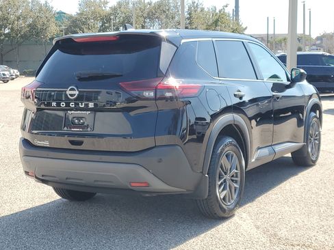 Certified 2022 Nissan Rogue S image 6