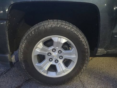 Used 2017 Chevrolet Silverado 1500 LT w/ All Star Edition AWD/4WD image 2