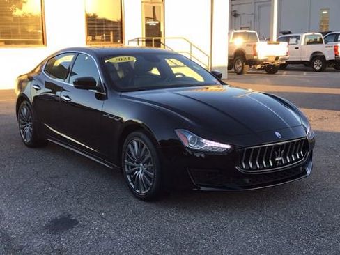 Used 2021 Maserati Ghibli S image 3