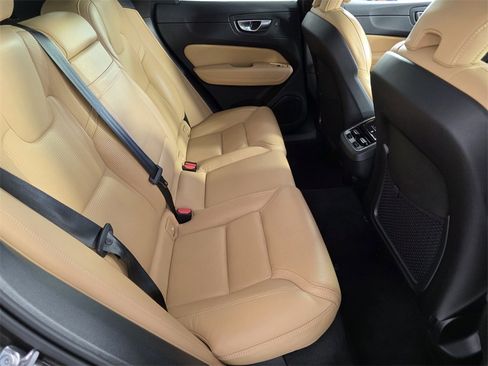 Used 2021 Volvo XC60 T5 Inscription w/ Protection Package Premier image 25