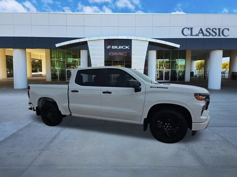 Used 2025 Chevrolet Silverado 1500 Custom w/ LPO, Dark Essentials Package RWD image 9