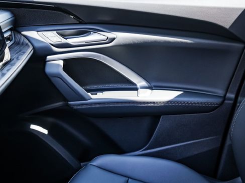 New 2025 Audi Q5 Premium image 13