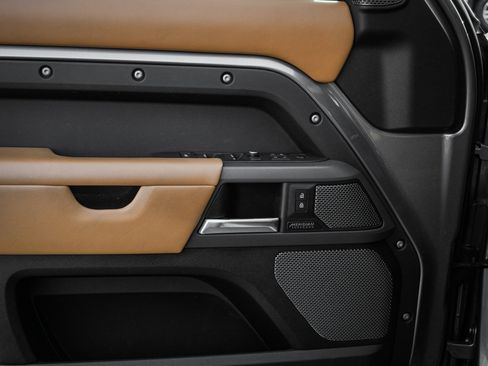 Used 2021 Land Rover Defender 110 X image 15