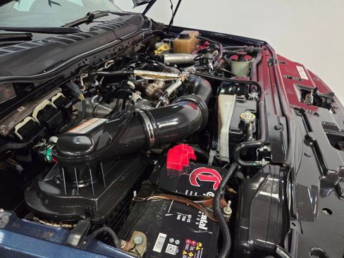 Used 2017 Ford F250 Lariat w/ Chrome Package image 96