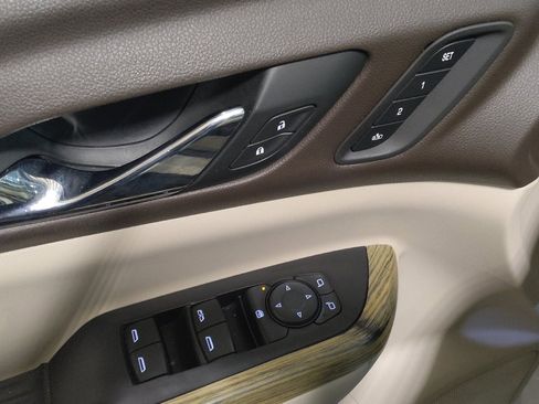 Used 2019 GMC Acadia Denali w/ Technology Package image 27