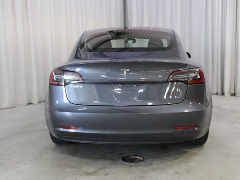 Used 2018 Tesla Model 3 Long Range RWD image 23