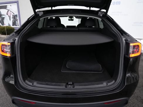 Used 2023 Tesla Model Y Long Range image 15