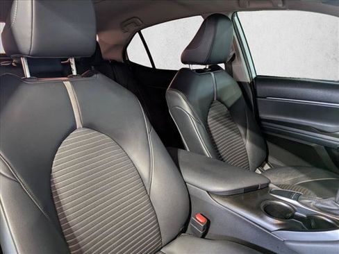 Used 2022 Toyota Camry SE w/ Carpet Mat Package (TMS) FWD image 20