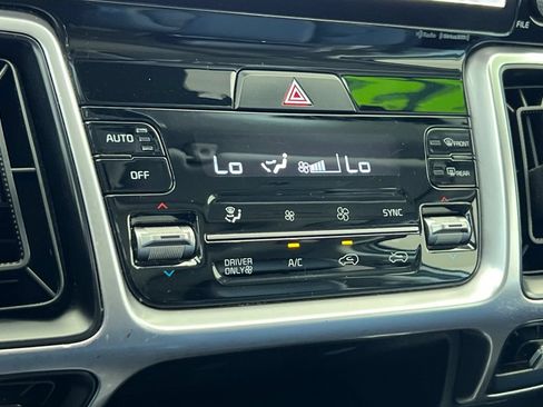 Used 2023 Kia Sorento EX w/ Panoramic Sunroof Package FWD image 23