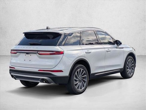 Used 2024 Lincoln Corsair Reserve image 5