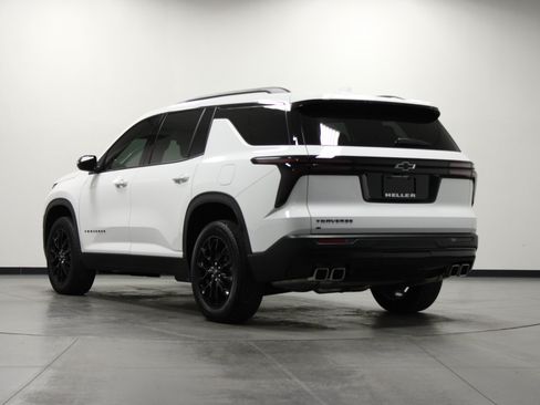 Used 2025 Chevrolet Traverse LT w/ Midnight/Sport Edition FWD image 6