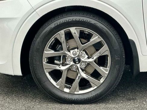 Used 2019 Kia Sorento SX image 28