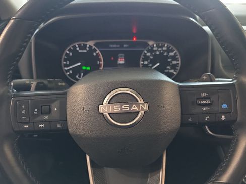 Used 2025 Nissan Rogue SV FWD image 24