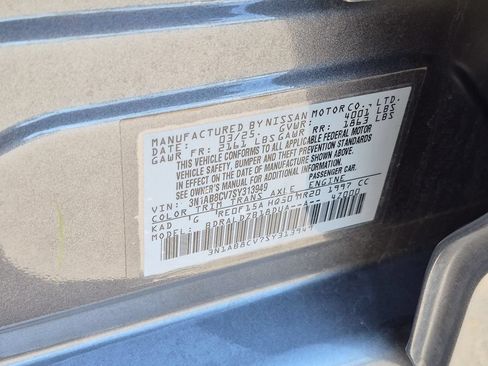 Used 2025 Nissan Sentra SV FWD image 36