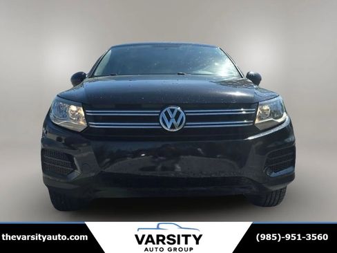 Used 2018 Volkswagen Tiguan Limited w/ Alloy Wheels Package image 12