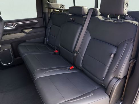Used 2025 Chevrolet Silverado 2500 LTZ w/ LTZ Convenience Package AWD/4WD image 27