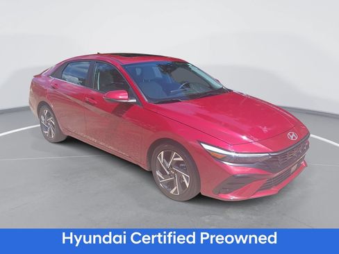 Certified 2025 Hyundai Elantra Limited FWD image 3