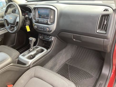 Used 2021 Chevrolet Colorado LT w/ LT Convenience Package image 27