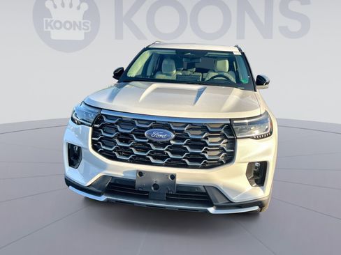 New 2026 Ford Explorer Platinum w/ LUX Leather Package image 11