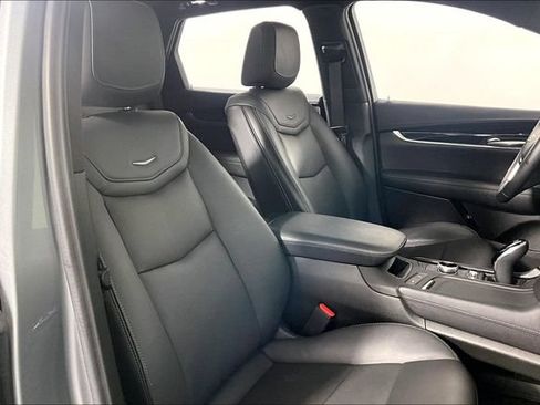 Used 2025 Cadillac XT5 Premium Luxury FWD image 7