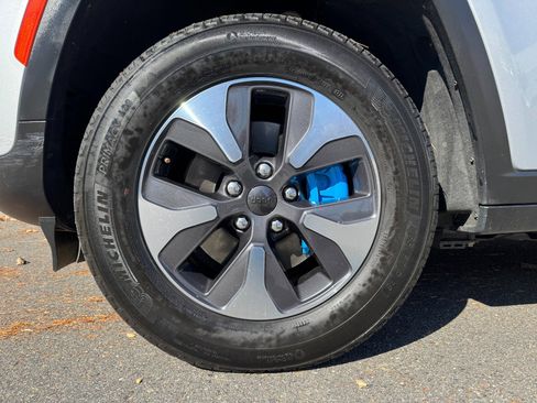 Used 2022 Jeep Grand Cherokee Limited 4xe image 62