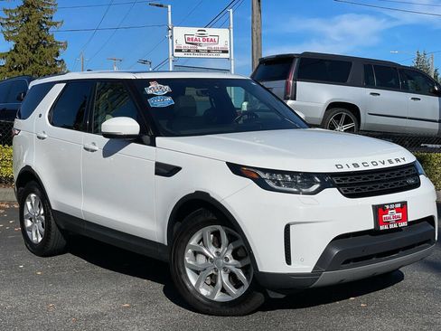 Used 2020 Land Rover Discovery SE image 3