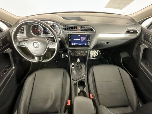 Used 2019 Volkswagen Tiguan SE image 10