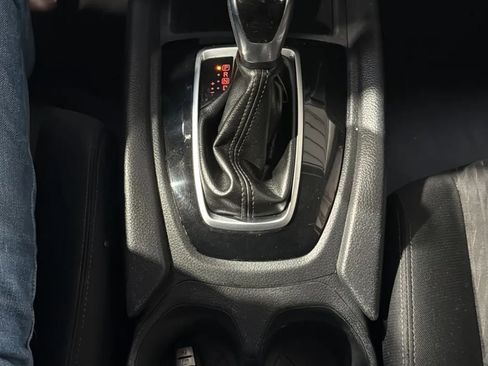 Used 2019 Nissan Rogue SV FWD image 20