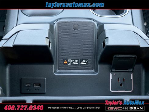 Used 2024 GMC Sierra 3500 Denali w/ Denali Reserve Package image 29