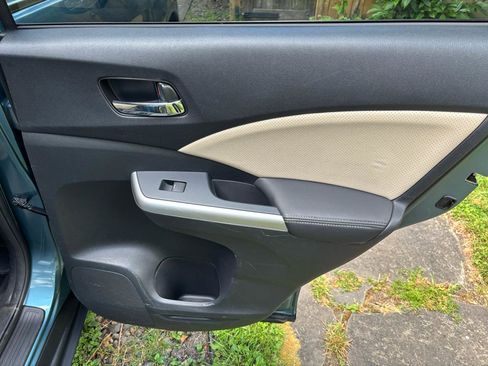 Used 2016 Honda CR-V Touring image 25