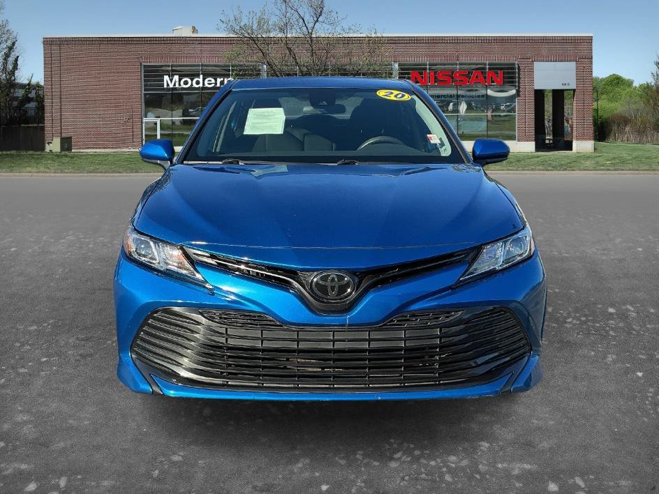 Used 2020 Toyota Camry LE FWD image 7