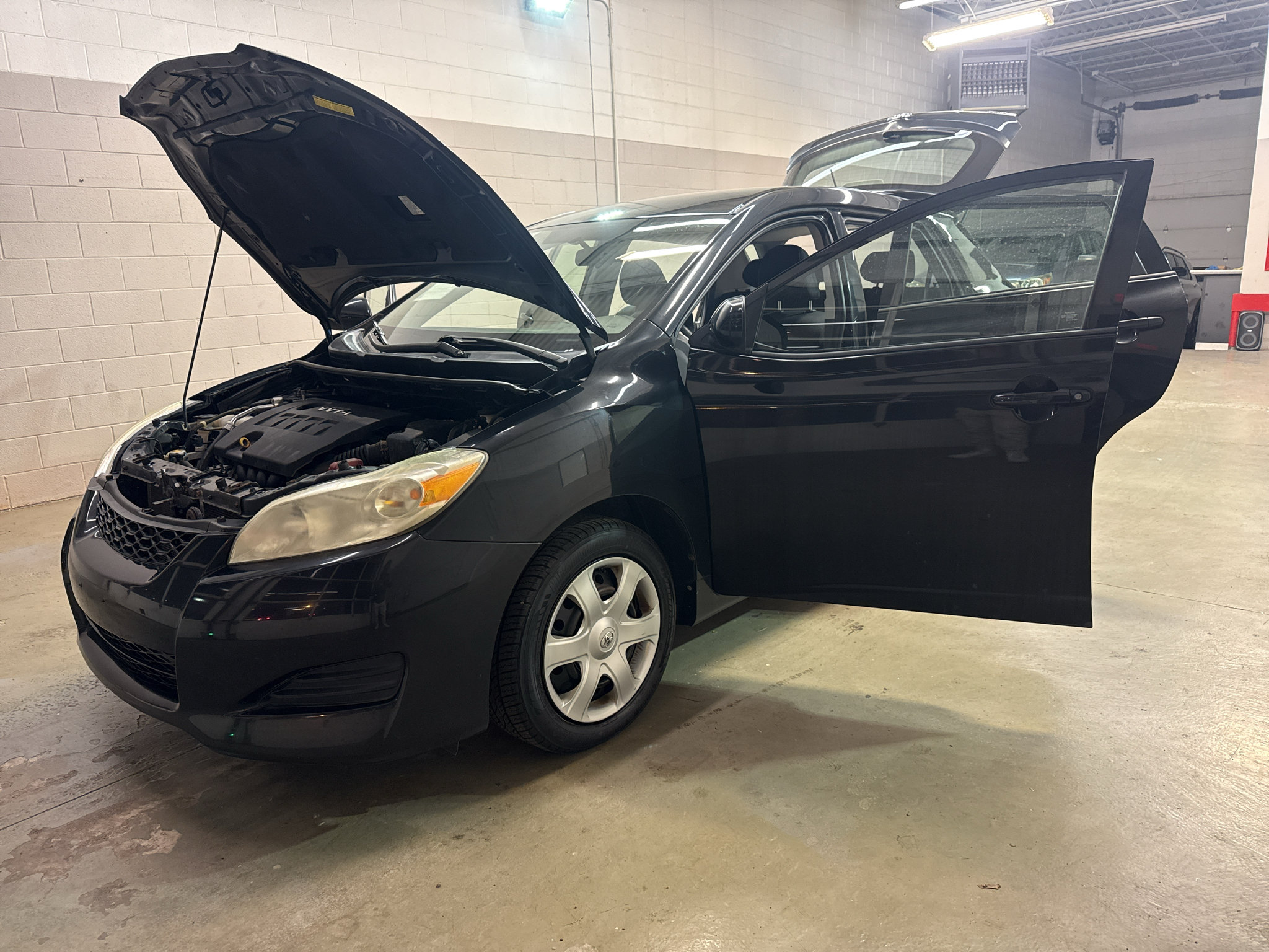 Used 2009 Toyota Matrix FWD image 11
