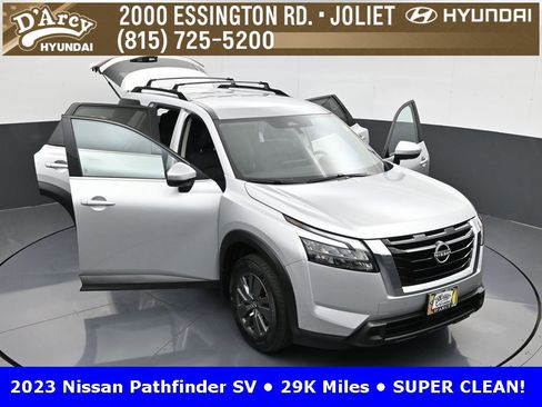 Used 2023 Nissan Pathfinder SV image 30