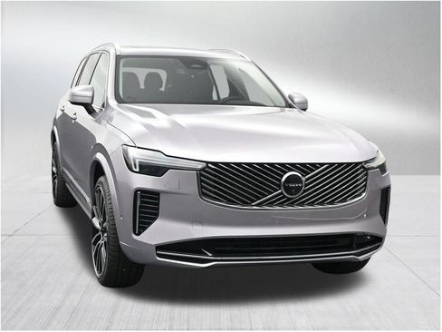 New 2026 Volvo XC90 B5 Plus AWD/4WD image 7