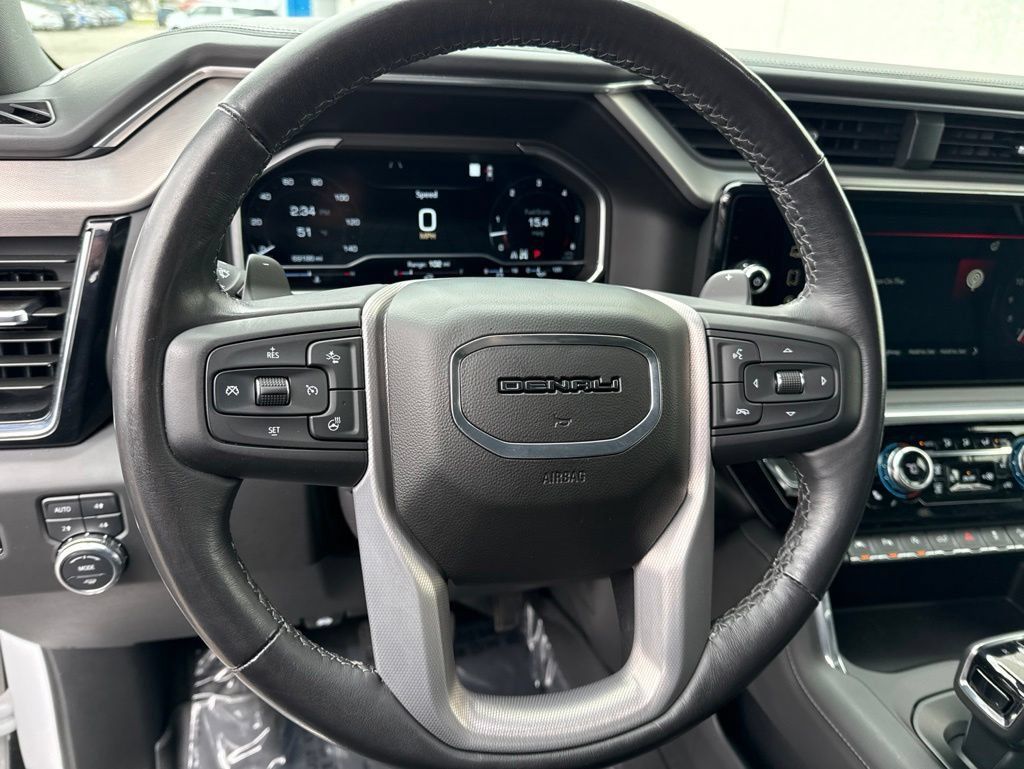 Used 2023 GMC Sierra 1500 Denali w/ Technology Package AWD/4WD image 15