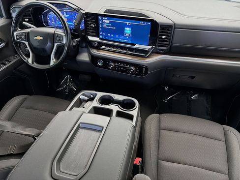 Used 2023 Chevrolet Silverado 1500 LT image 12