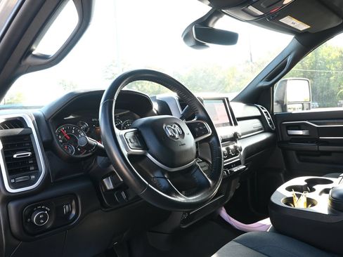 Used 2024 RAM 2500 Big Horn AWD/4WD image 13