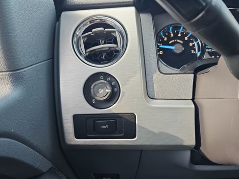 Used 2011 Ford F150 Platinum AWD/4WD image 30