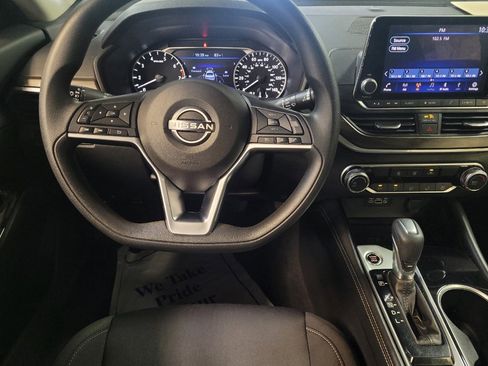 Used 2023 Nissan Altima 2.5 SV image 22