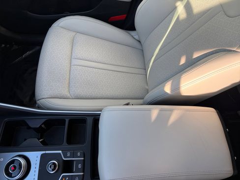 Used 2023 Kia Sorento EX image 14