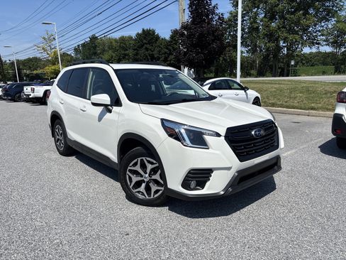 Certified 2023 Subaru Forester Premium AWD/4WD image 17
