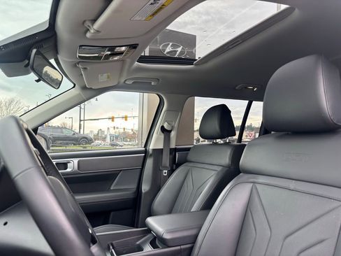 Used 2025 Hyundai Santa Fe XRT image 8