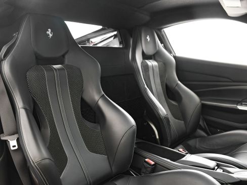 Certified 2020 Ferrari F8 Tributo image 17