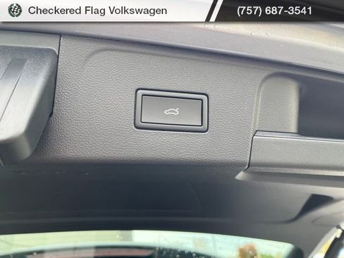 New 2026 Volkswagen Atlas SE image 28