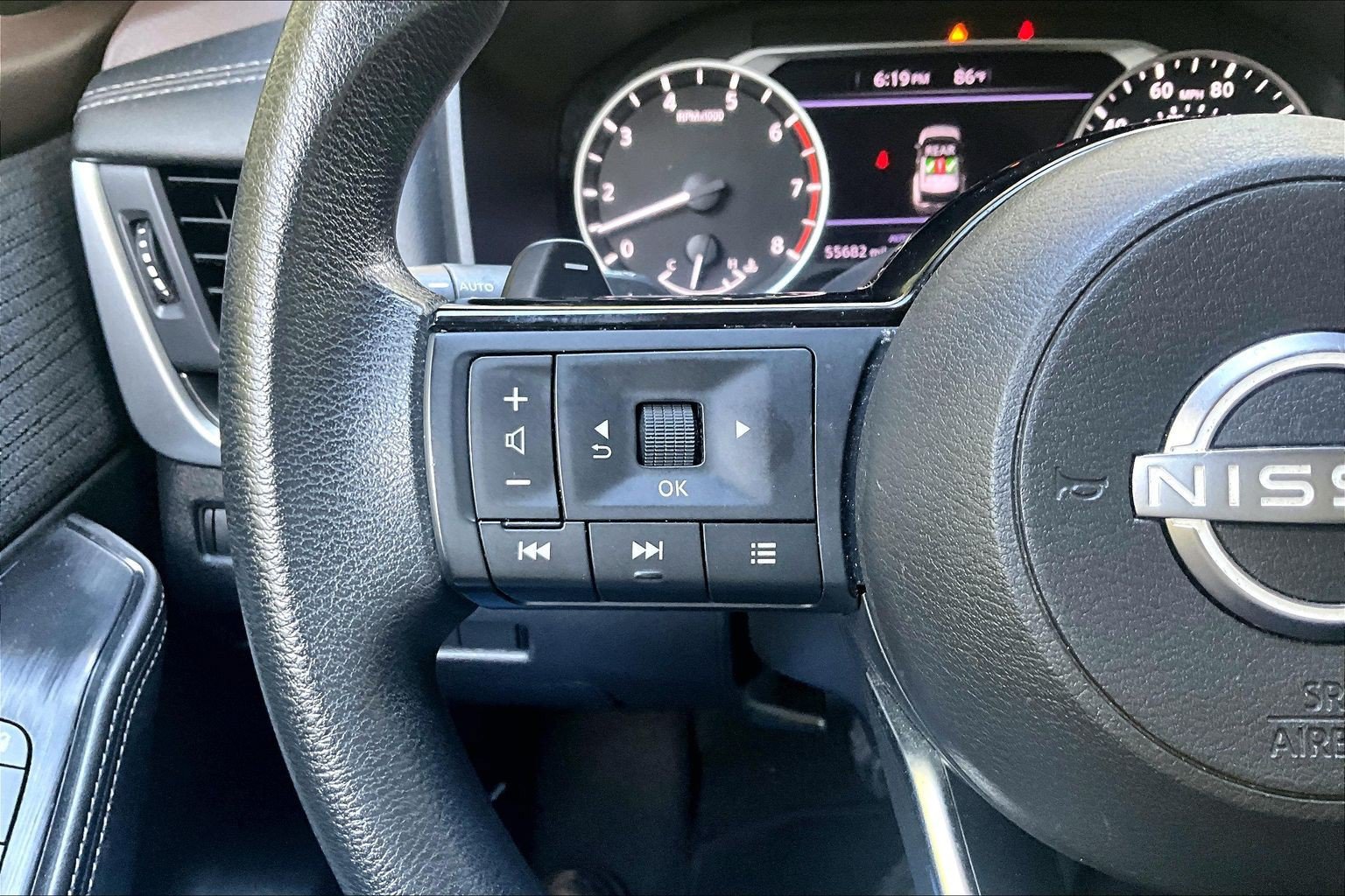 Used 2023 Nissan Rogue SV AWD/4WD image 12